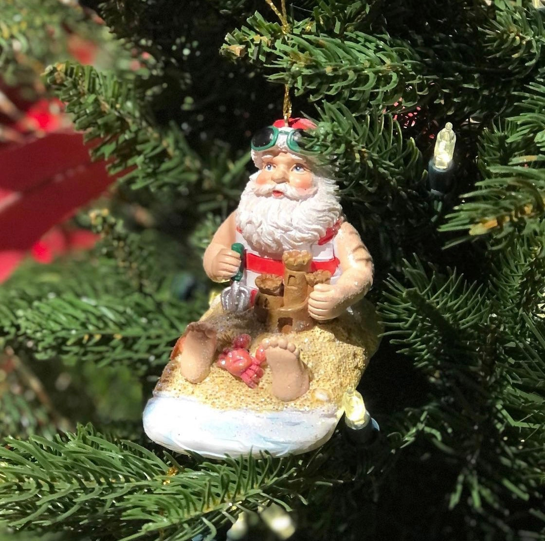 Kerstman op het strand ornament - 2 stuks